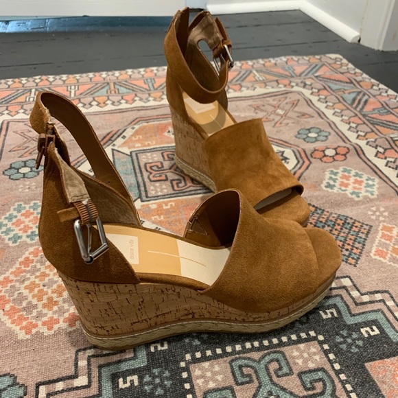 camel colored wedges